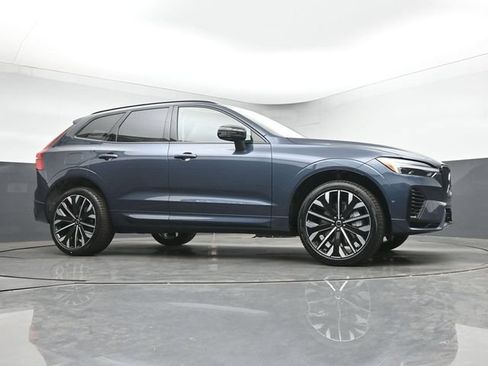New 2026 Volvo XC60 T8 Ultra w/ Climate Package PRO AWD/4WD image 35