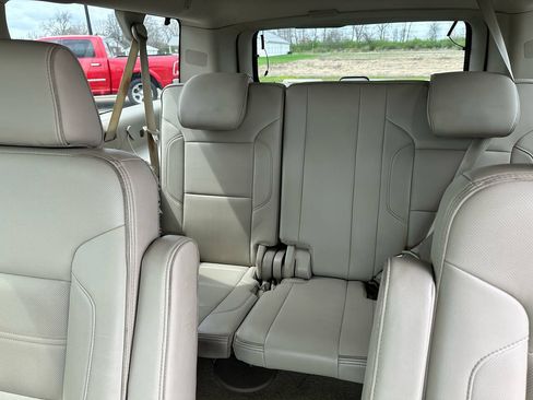 Used 2015 GMC Yukon XL Denali w/ Premium Package AWD/4WD image 15