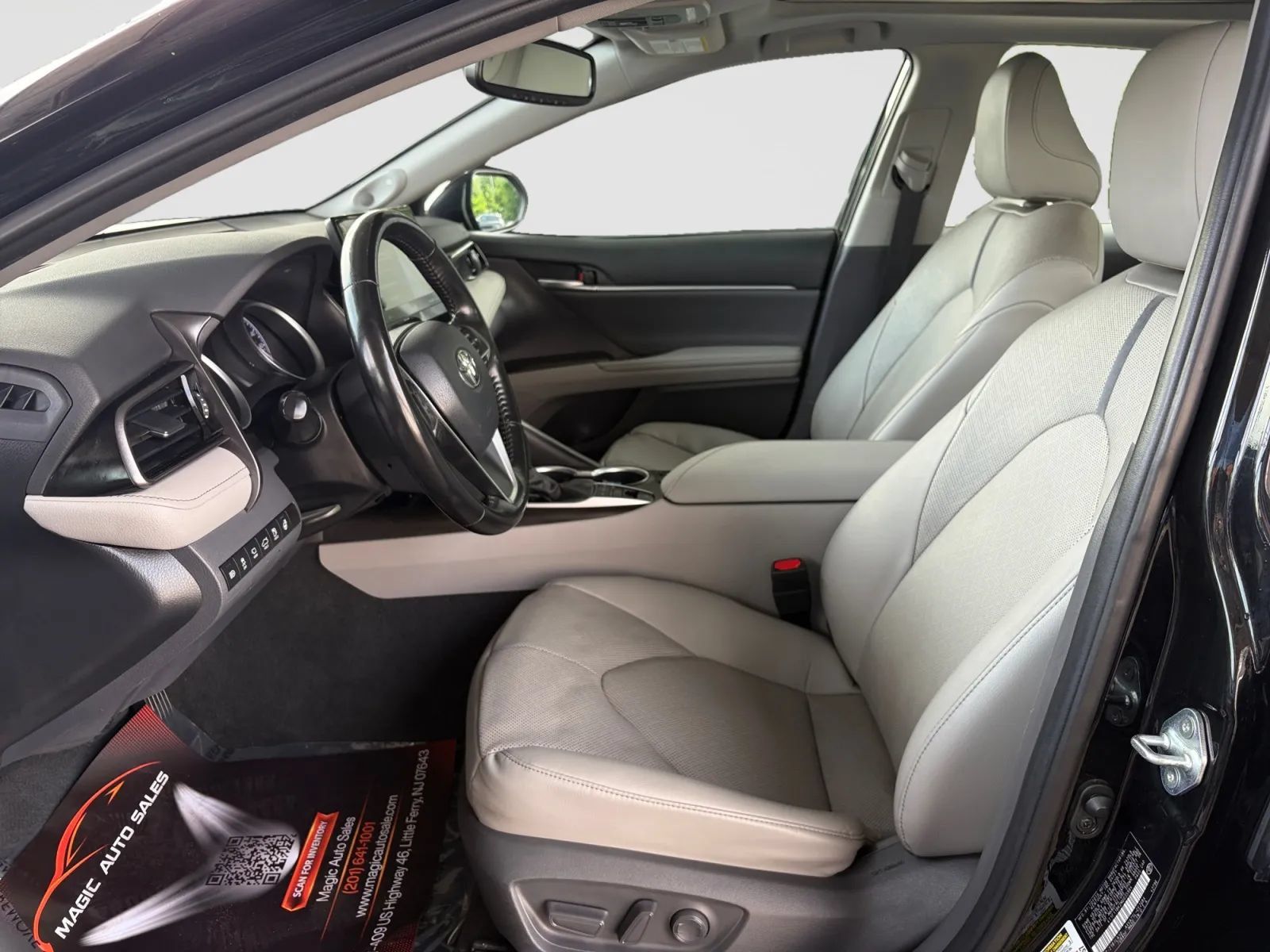Used 2021 Toyota Camry XLE w/ Navigation Package AWD/4WD image 12