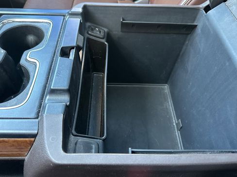 Used 2016 Chevrolet Silverado 1500 High Country image 31