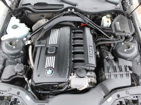 Used 2010 BMW Z4 sDrive30i image 13