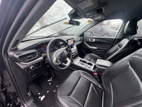Certified 2023 Ford Explorer XLT w/ Equipment Group 202A image 10