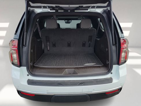 Used 2021 Chevrolet Suburban LT w/ Rear Media and Nav Package image 5