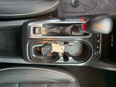 Used 2023 Chevrolet TrailBlazer RS w/ Sun and Liftgate Package image 34