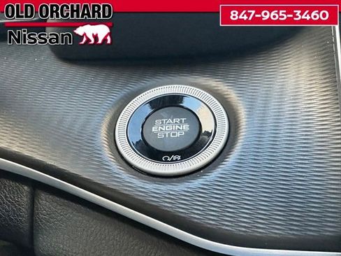 Used 2023 Jeep Grand Cherokee Altitude image 19