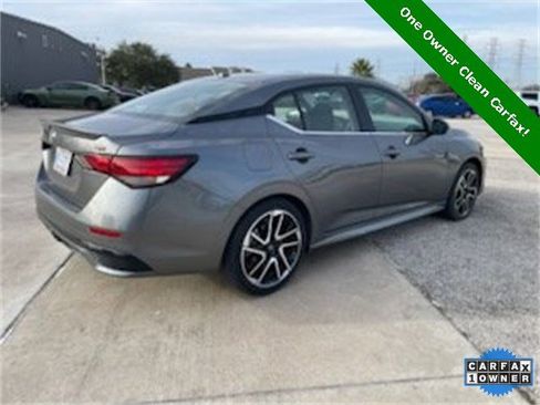Used 2025 Nissan Sentra SR image 3