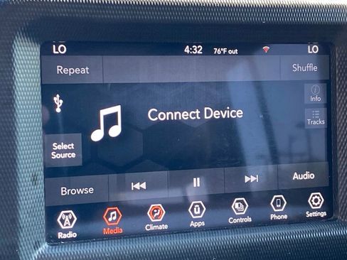 Used 2023 Jeep Wrangler Unlimited image 35