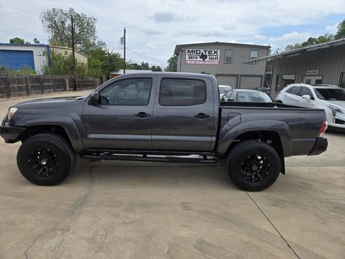 Used 2015 Toyota Tacoma 4x4 Double Cab w/ SR5 Package image 4