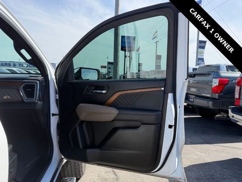Used 2023 GMC Canyon Denali AWD/4WD image 7