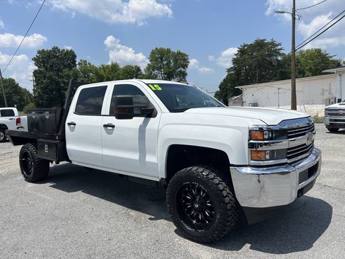Used 2015 Chevrolet Silverado 3500 W/T w/ WT Convenience Package AWD/4WD image 4