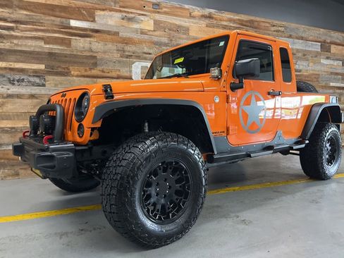 Used 2012 Jeep Wrangler Unlimited Sport AWD/4WD image 14
