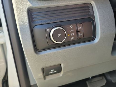 New 2025 Ford F550 4x4 SuperCab Super Duty image 28