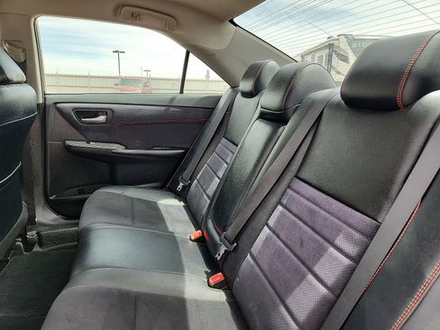 Used 2017 Toyota Camry XSE image 10