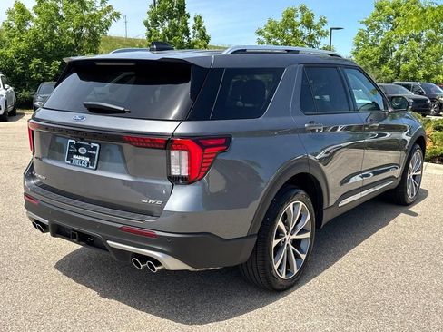 Used 2025 Ford Explorer Platinum w/ Ultimate Package AWD/4WD image 4