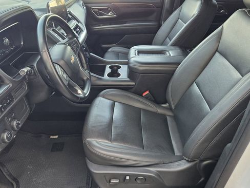 Used 2023 Chevrolet Suburban LT RWD image 14