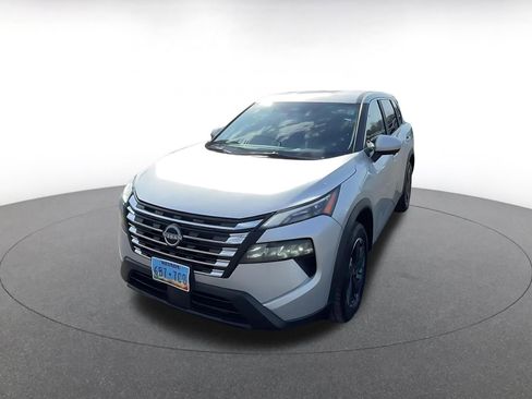 Used 2025 Nissan Rogue SV image 7