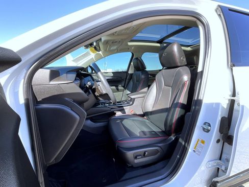 Certified 2023 Buick Envision Essence w/ Technology Package I image 10