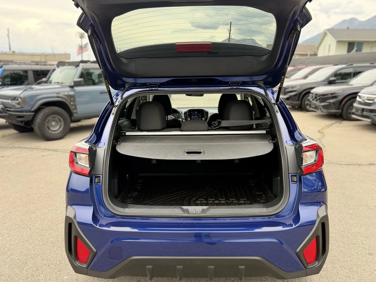Used 2024 Subaru Crosstrek 2.0i Premium AWD/4WD image 16