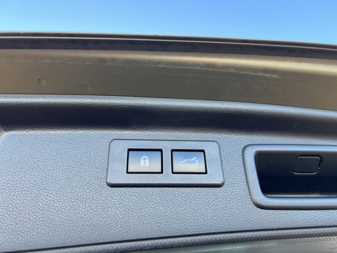 Used 2023 Subaru Forester Premium image 13