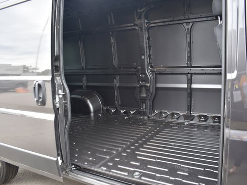 New 2026 RAM ProMaster 2500 w/ Premium Convenience Group FWD image 12