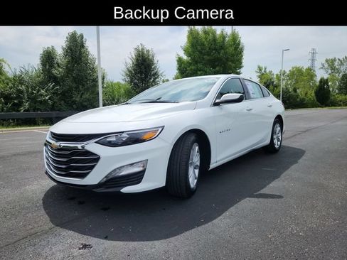 Used 2024 Chevrolet Malibu LT FWD image 3