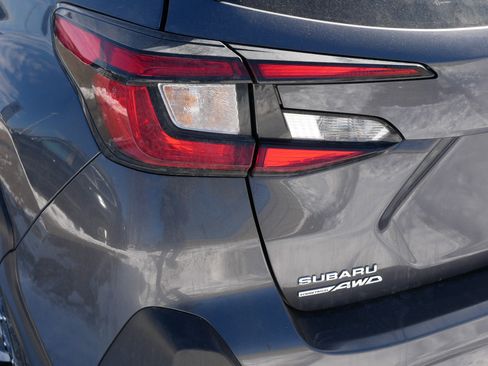 Used 2024 Subaru Crosstrek 2.0i Premium image 17