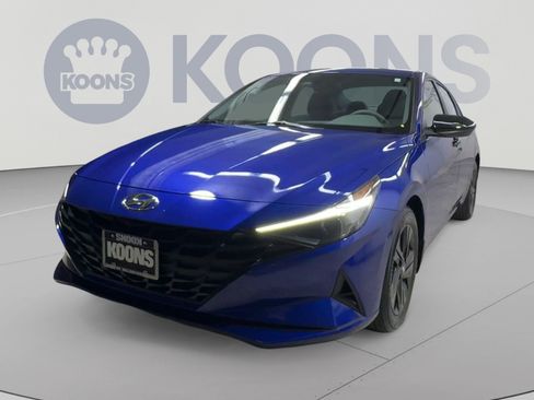 Used 2023 Hyundai Elantra SEL FWD image 4