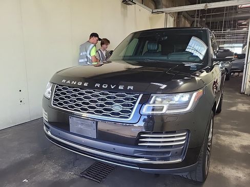 Used 2018 Land Rover Range Rover Autobiography AWD/4WD image 4