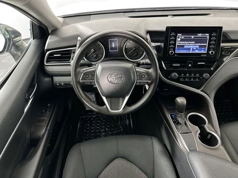Used 2021 Toyota Camry LE image 3