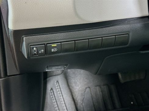 Used 2023 Toyota Corolla LE FWD image 16