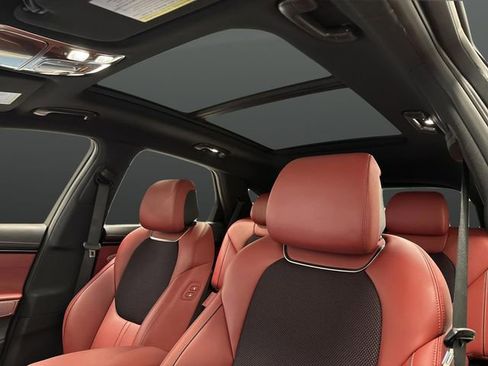 Used 2024 Genesis GV70 2.5T w/ Sport Prestige Package image 7