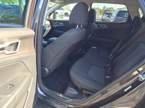 Used 2026 Kia Sportage LX FWD image 9