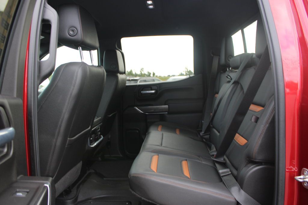 Used 2021 GMC Sierra 1500 AT4 w/ AT4 Preferred Package AWD/4WD image 28