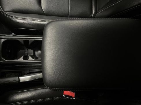 Used 2022 Jeep Gladiator Overland w/ Popular Equipment Package image 19