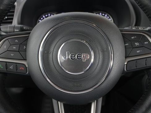 Used 2022 Jeep Renegade Latitude w/ Convenience Group image 12