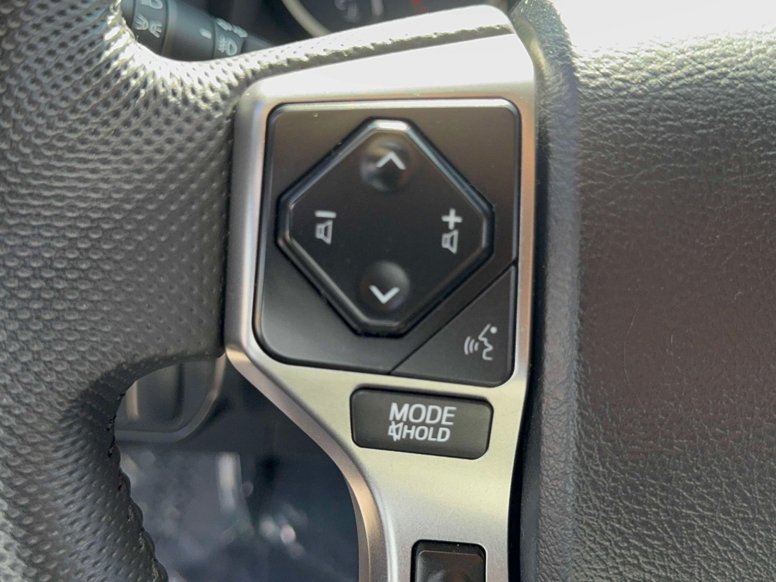 Certified 2023 Toyota Tacoma SR5 w/ Technology Package AWD/4WD image 19
