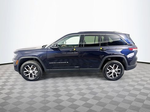 Used 2024 Jeep Grand Cherokee Limited AWD/4WD image 4