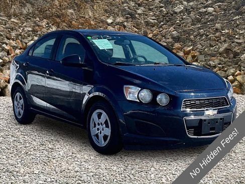 Used 2015 Chevrolet Sonic LS FWD image 9