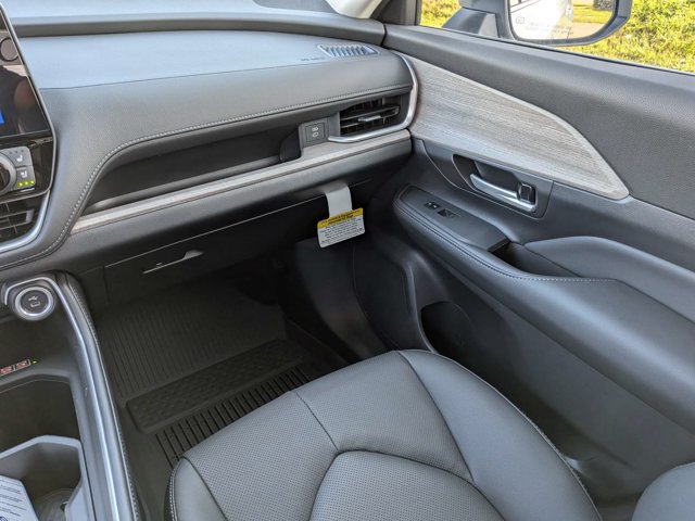 New 2026 Toyota Grand Highlander AWD Hybrid image 19
