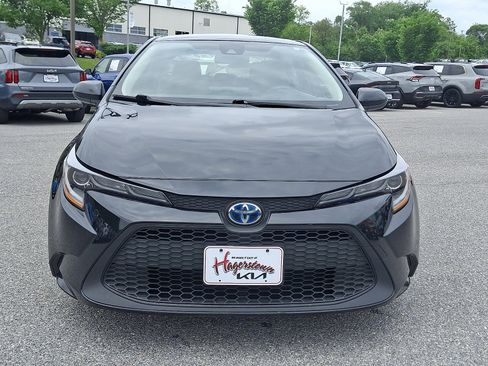 Used 2022 Toyota Corolla LE FWD image 2