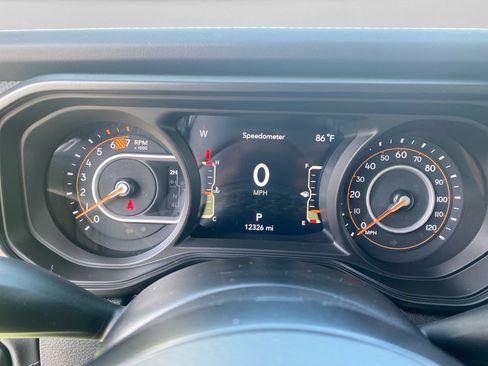 Used 2025 Jeep Wrangler Unlimited Rubicon AWD/4WD image 22