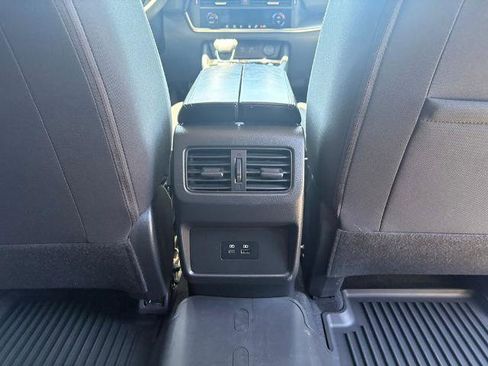 Certified 2023 Nissan Rogue SV image 23