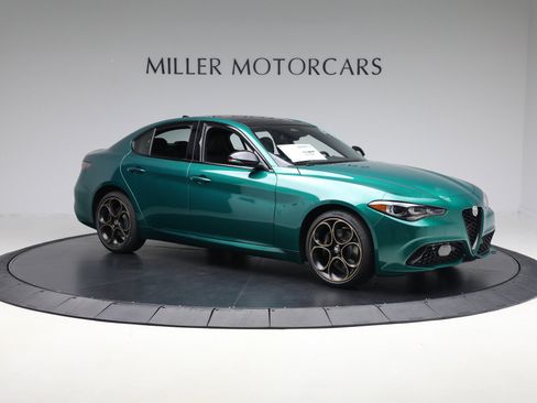 New 2025 Alfa Romeo Giulia AWD w/ Driving Assist Package image 9