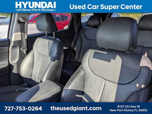 Used 2020 Hyundai Santa Fe SE w/ Cargo Package FWD image 3