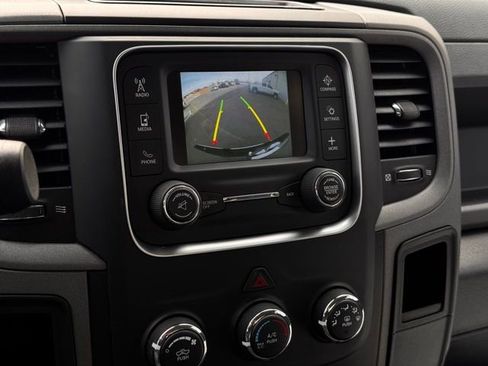 Used 2018 RAM 2500 Tradesman w/ Chrome Appearance Group image 32