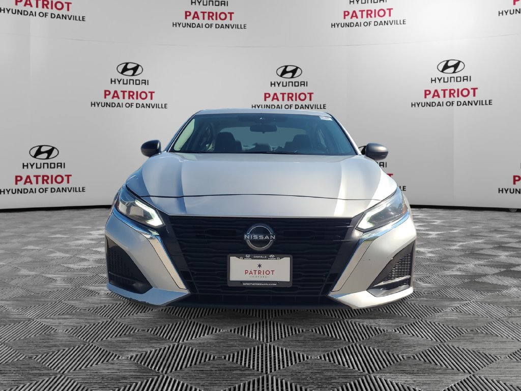 Used 2024 Nissan Altima 2.5 SV FWD image 8