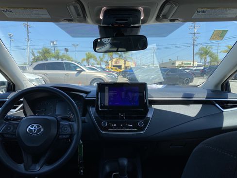 Used 2024 Toyota Corolla LE FWD image 24