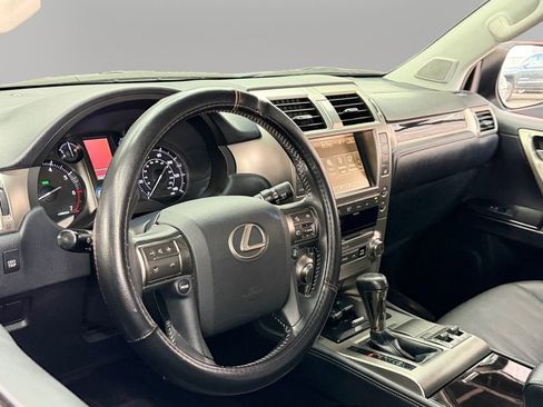 Used 2018 Lexus GX 460 w/ Navigation Package AWD/4WD image 16