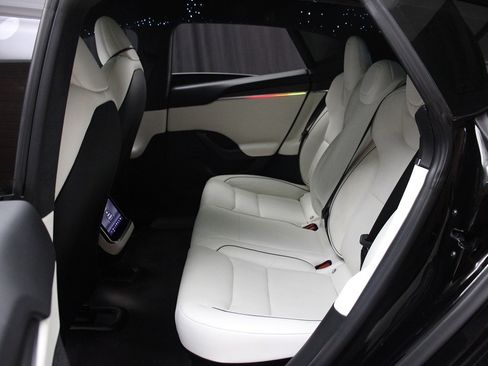 Used 2022 Tesla Model S Plaid image 20