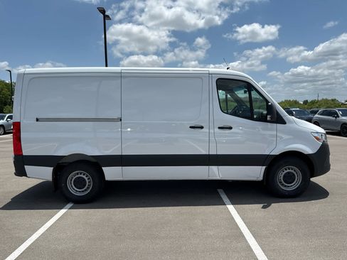 New 2025 Mercedes-Benz Sprinter 2500 image 4